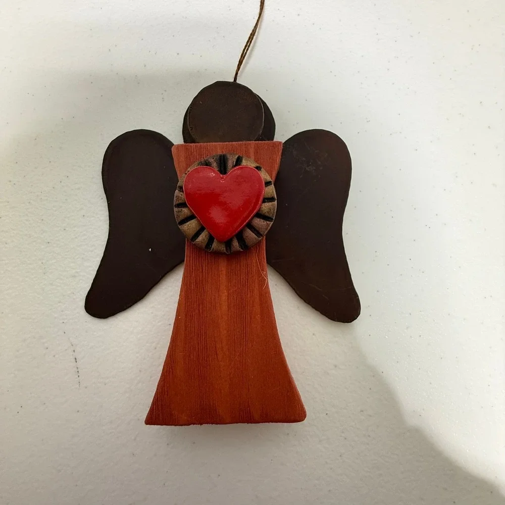 Casa Tranquila Designs‎ USA Wooden Angel Ornament Red Heart Primitive Folk Art